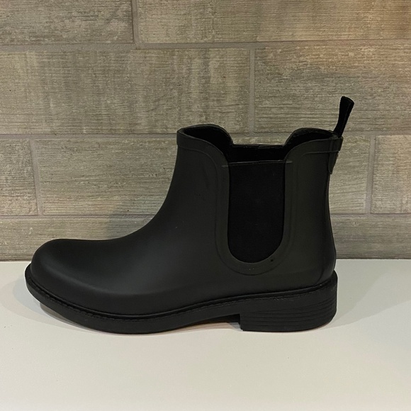 Madewell Chelsea Black Slip On Ankle Rubber Rain Boots Size 8 - Picture 9 of 13